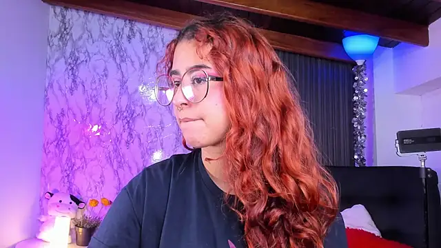 chloe blue online show from March 3, 11:44 am