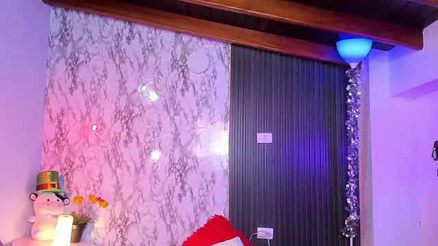 chloe blue online show from March 22, 2:25 pm