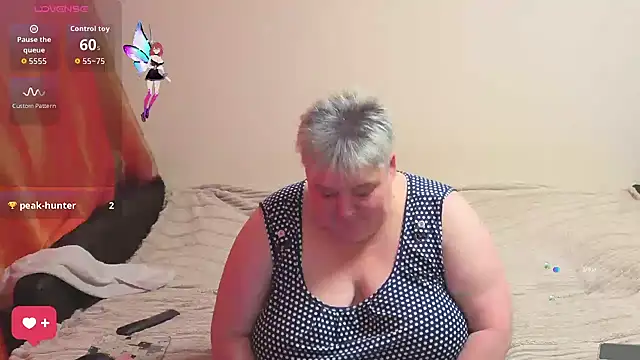 Snapshot of Baunti5555 chatting on November 15, 8:22 am Baunti5555 online show from November 15, 8:22 am