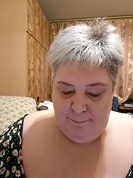 Snapshot of Baunti5555 chatting on December 2, 5:57 am Baunti5555 online show from December 2, 5:57 am