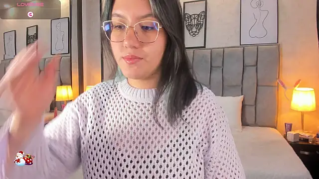 Snapshot of sweet--emily chatting on December 15, 4:07 am sweet--emily online show from December 15, 4:07 am