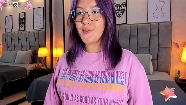 Snapshot of sweet--emily chatting on January 14, 6:45 am sweet--emily online show from January 14, 6:45 am