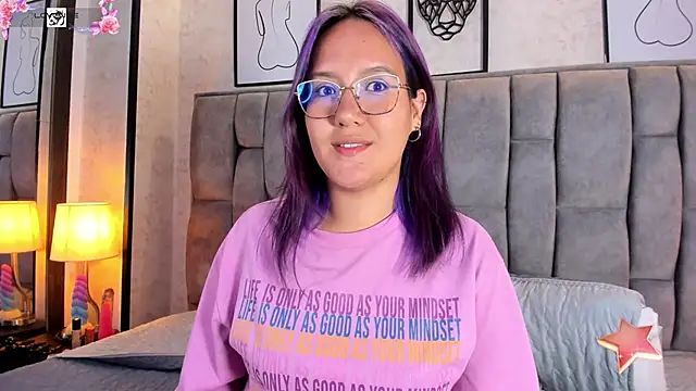 Snapshot of sweet--emily chatting on January 14, 9:45 am sweet--emily online show from January 14, 9:45 am