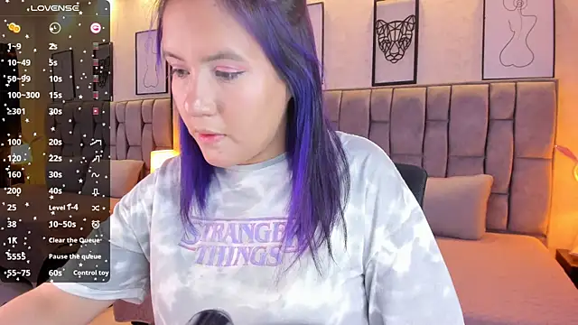 Snapshot of sweet--emily chatting on January 25, 9:36 am sweet--emily online show from January 25, 9:36 am