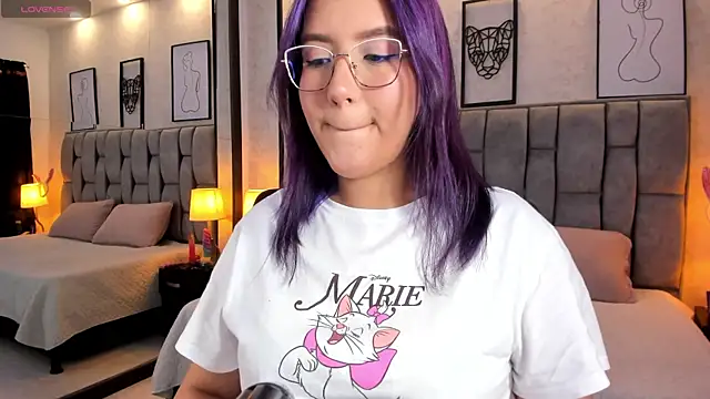 Snapshot of sweet--emily chatting on January 31, 4:03 am sweet--emily online show from January 31, 4:03 am