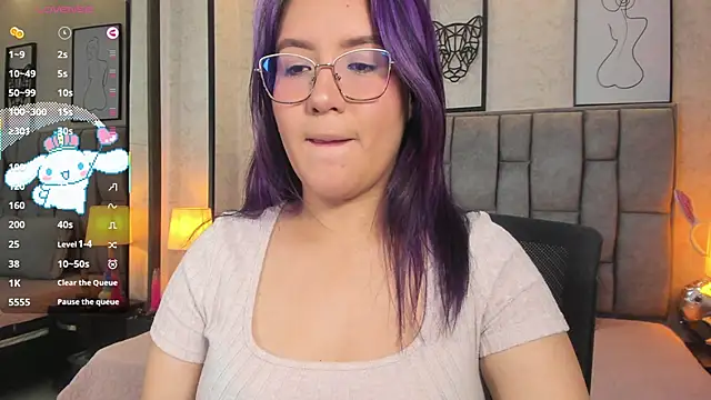 Snapshot of sweet--emily chatting on March 14, 3:37 am sweet--emily online show from March 14, 3:37 am