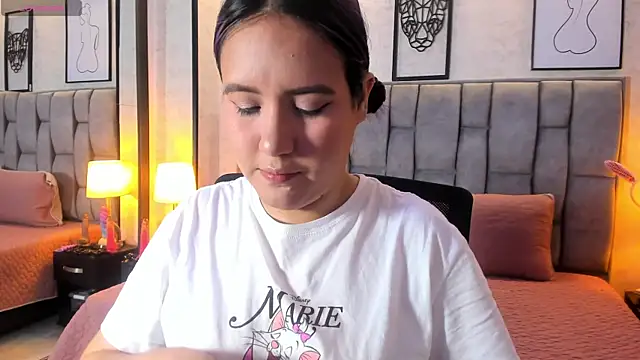 Snapshot of sweet--emily chatting on March 23, 4:38 am sweet--emily online show from March 23, 4:38 am