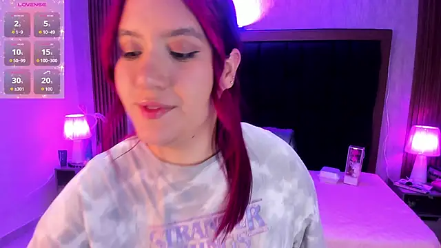 Snapshot of sweet--emily chatting on October 24, 3:47 am sweet--emily online show from October 24, 3:47 am