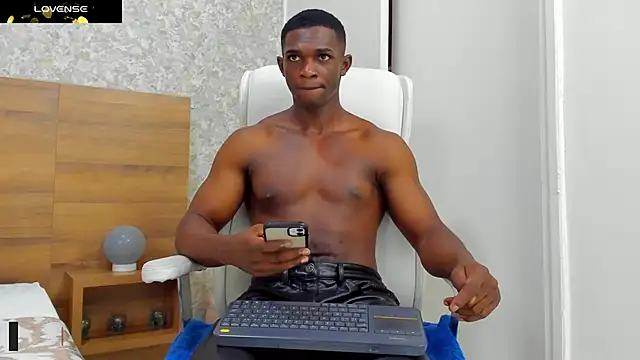 Snapshot of nicolaskan chatting on December 7, 12:56 pm nicolaskan online show from December 7, 12:56 pm