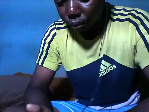 Snapshot of little__joy chatting on December 16, 5:56 am little joy online show from December 16, 5:56 am