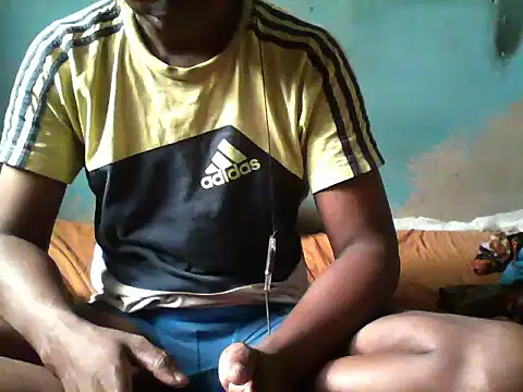 Snapshot of little__joy chatting on December 18, 2:23 pm little joy online show from December 18, 2:23 pm