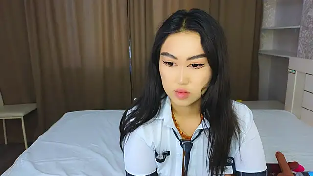 Snapshot of Diana_Moon_ chatting on June 13, 1:47 am Diana Moon online show from June 13, 1:47 am