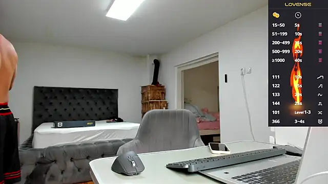 supermanboy94 online show from May 8, 5:57 am