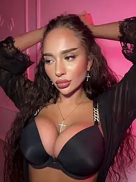 Snapshot of CardiSweetBaby chatting on November 26, 8:10 pm CardiSweetBaby online show from November 26, 8:10 pm