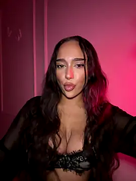 Snapshot of CardiSweetBaby chatting on December 16, 6:35 pm CardiSweetBaby online show from December 16, 6:35 pm