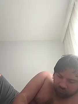 Snapshot of raducelfrumos99 chatting on December 18, 9:48 am raducelfrumos99 online show from December 18, 9:48 am