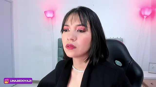 lina bedoya  online show from February 4, 11:38 am