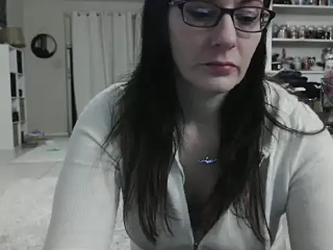 CrystalLakeXO online show from January 24, 9:49 am