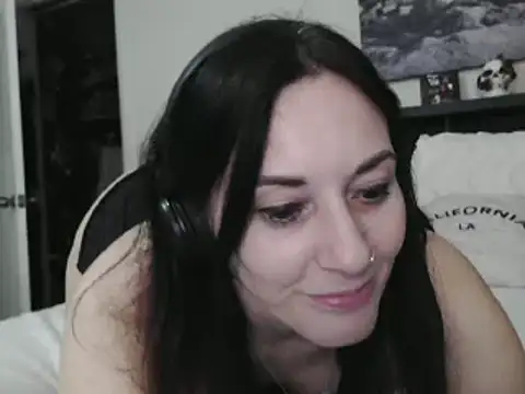 CrystalLakeXO online show from February 6, 9:22 am