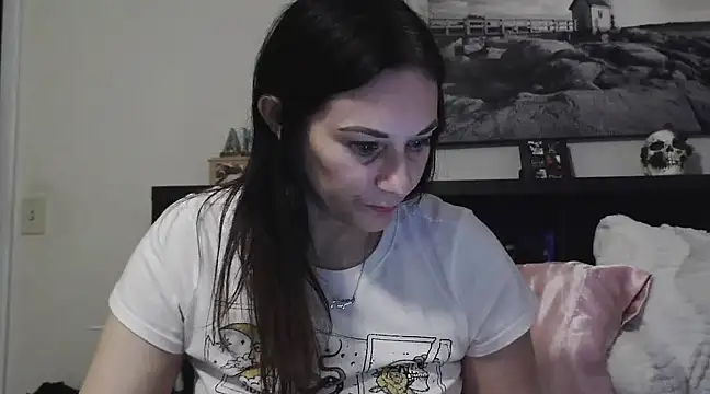 CrystalLakeXO online show from March 18, 8:25 am