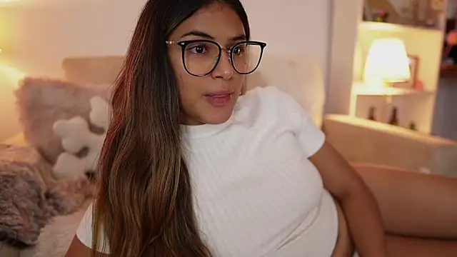 SaraParisi online show from February 8, 12:25 am