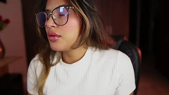 SaraParisi online show from March 9, 11:53 pm