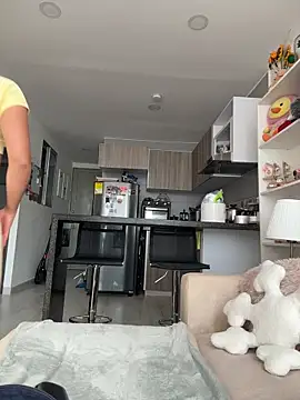 SaraParisi online show from March 12, 6:14 pm