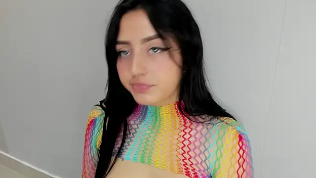 Snapshot of Lesly_sexy4u chatting on February 15, 3:25 am Lesly sexy4u online show from February 15, 3:25 am