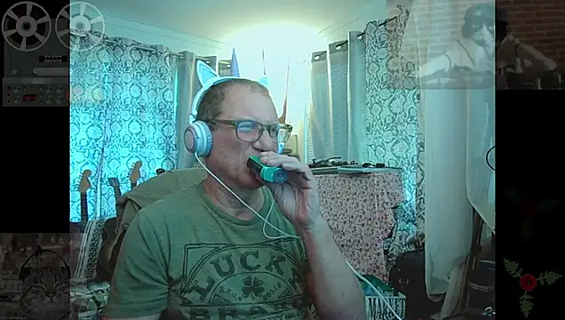 Snapshot of coryassman chatting on June 5, 8:58 pm coryassman online show from June 5, 8:58 pm