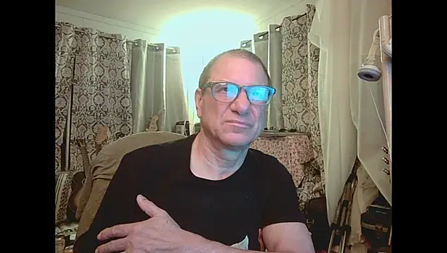 Snapshot of coryassman chatting on June 8, 3:29 am coryassman online show from June 8, 3:29 am