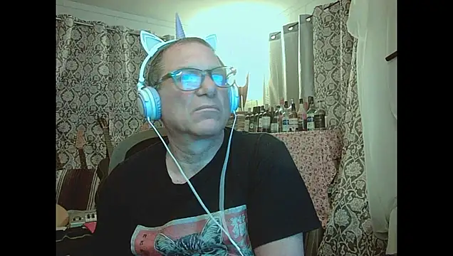Snapshot of coryassman chatting on June 23, 6:11 am coryassman online show from June 23, 6:11 am
