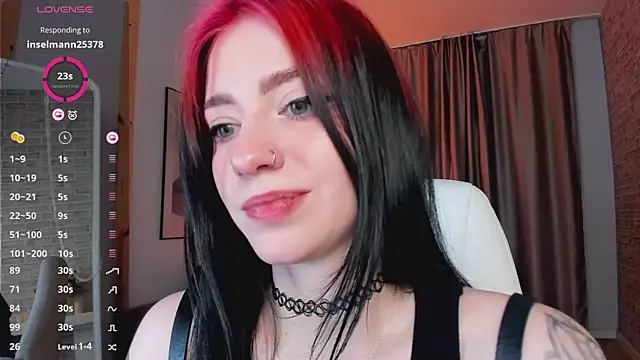 arielabradberry online show from December 27, 5:37 pm