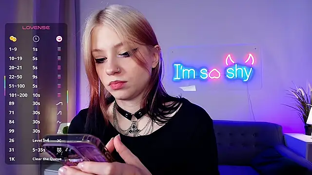 arielabradberry online show from October 16, 3:24 pm