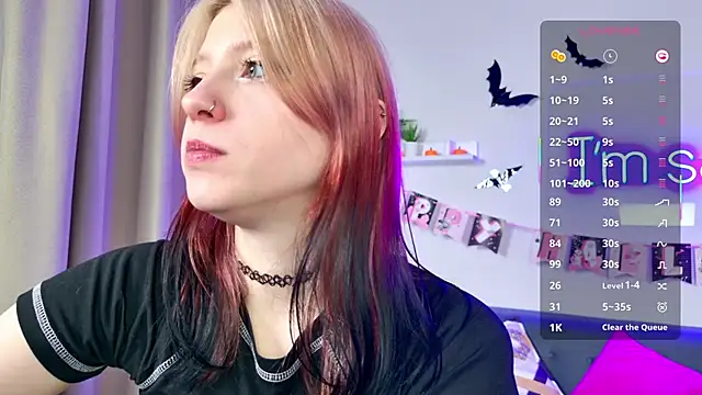 arielabradberry online show from October 27, 5:17 pm