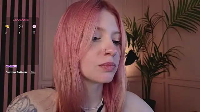 Snapshot of arielabradberry chatting on July 23, 11:52 am arielabradberry online show from July 23, 11:52 am