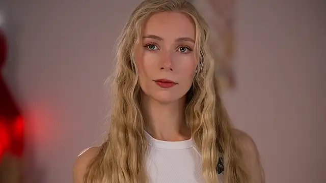 Snapshot of Vika54784 chatting on January 18, 6:28 am Vika54784 online show from January 18, 6:28 am