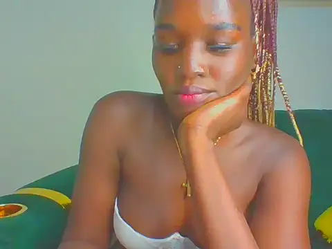 cutesmiling online show from June 7, 11:58 am