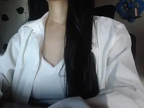 Snapshot of emma_06@xh chatting on June 3, 8:25 pm emma 06xh online show from June 3, 8:25 pm