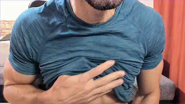 HotHunkTrainer online show from October 16, 7:09 am