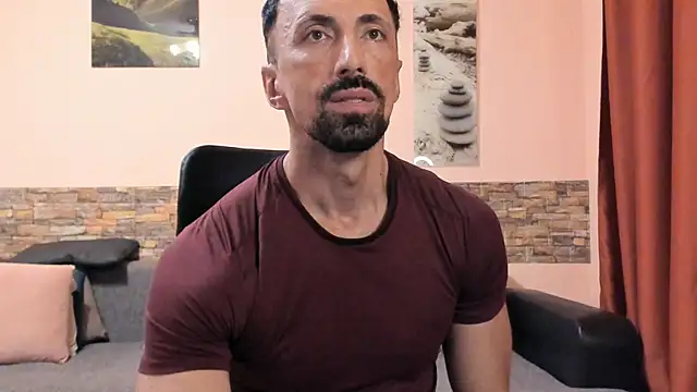 HotHunkTrainer online show from July 29, 10:13 am
