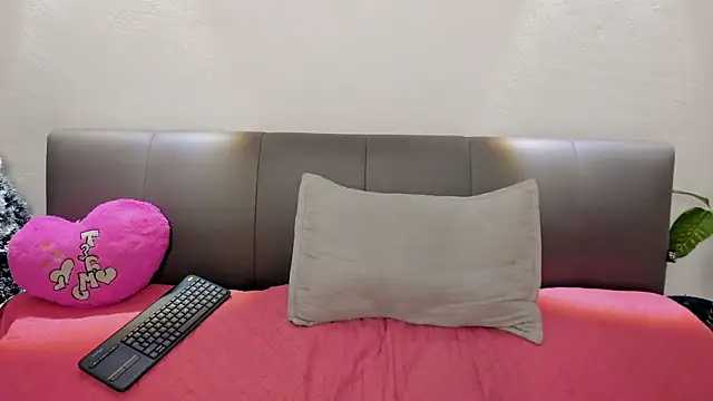 Snapshot of jessamond chatting on December 16, 9:20 pm jessamond online show from December 16, 9:20 pm