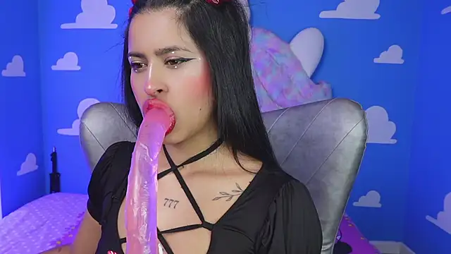 miss romyna online show from October 28, 11:03 am