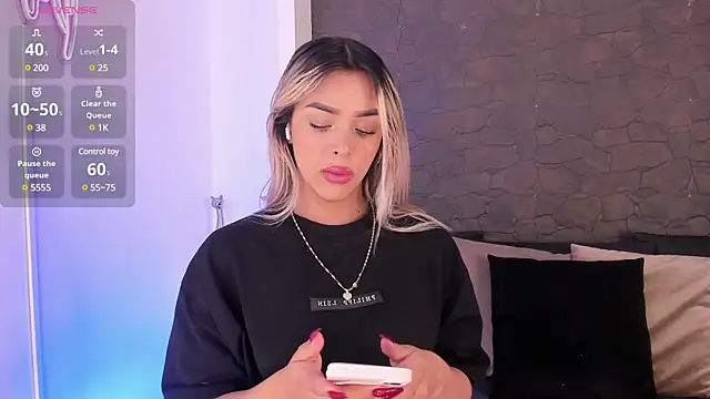 Snapshot of Addison_baker chatting on January 29, 8:14 pm Addison baker online show from January 29, 8:14 pm