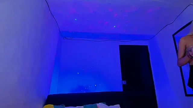 emperatrizhotwolf online show from March 6, 5:24 am