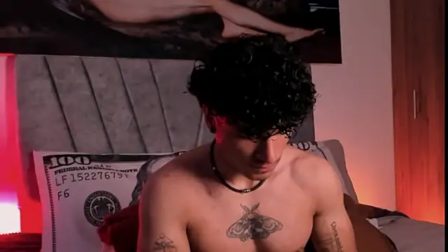 Snapshot of Thomas_Fit1 chatting on October 26, 7:20 pm Thomas Fit1 online show from October 26, 7:20 pm