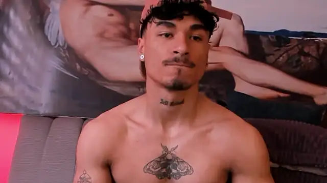 Snapshot of Thomas_Fit1 chatting on February 3, 6:46 pm Thomas Fit1 online show from February 3, 6:46 pm