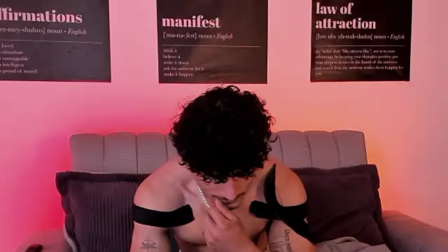 Snapshot of Thomas_Fit1 chatting on February 6, 7:06 pm Thomas Fit1 online show from February 6, 7:06 pm