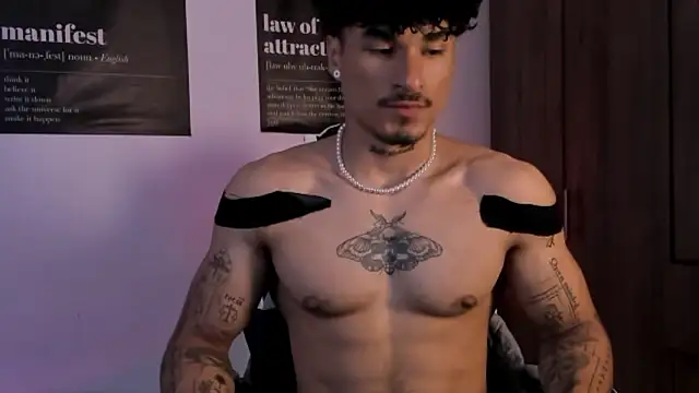 Snapshot of Thomas_Fit1 chatting on February 11, 6:57 pm Thomas Fit1 online show from February 11, 6:57 pm