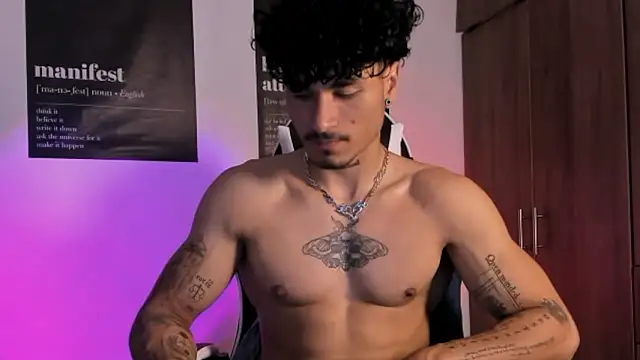 Snapshot of Thomas_Fit1 chatting on February 23, 1:14 am Thomas Fit1 online show from February 23, 1:14 am