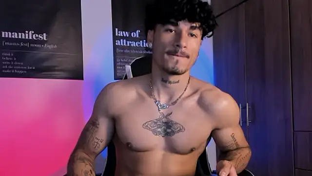 Snapshot of Thomas_Fit1 chatting on February 27, 7:08 am Thomas Fit1 online show from February 27, 7:08 am